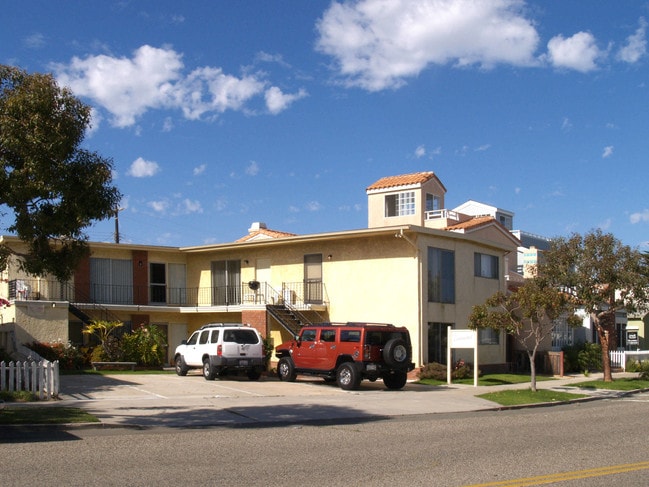 The Continental in Seal Beach, CA - Foto de edificio - Building Photo