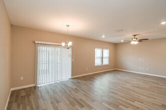 7049 Bowers Creek Dr in Jacksonville, FL - Building Photo - Building Photo