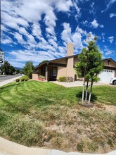 25543 Langston St in Santa Clarita, CA - Building Photo - Building Photo