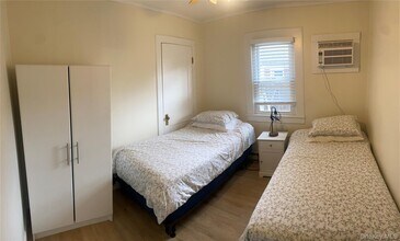 7 Sylvan Side Ave in Hunter, NY - Building Photo - Building Photo