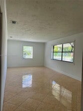 11950 SW 199th St in Miami, FL - Building Photo - Building Photo