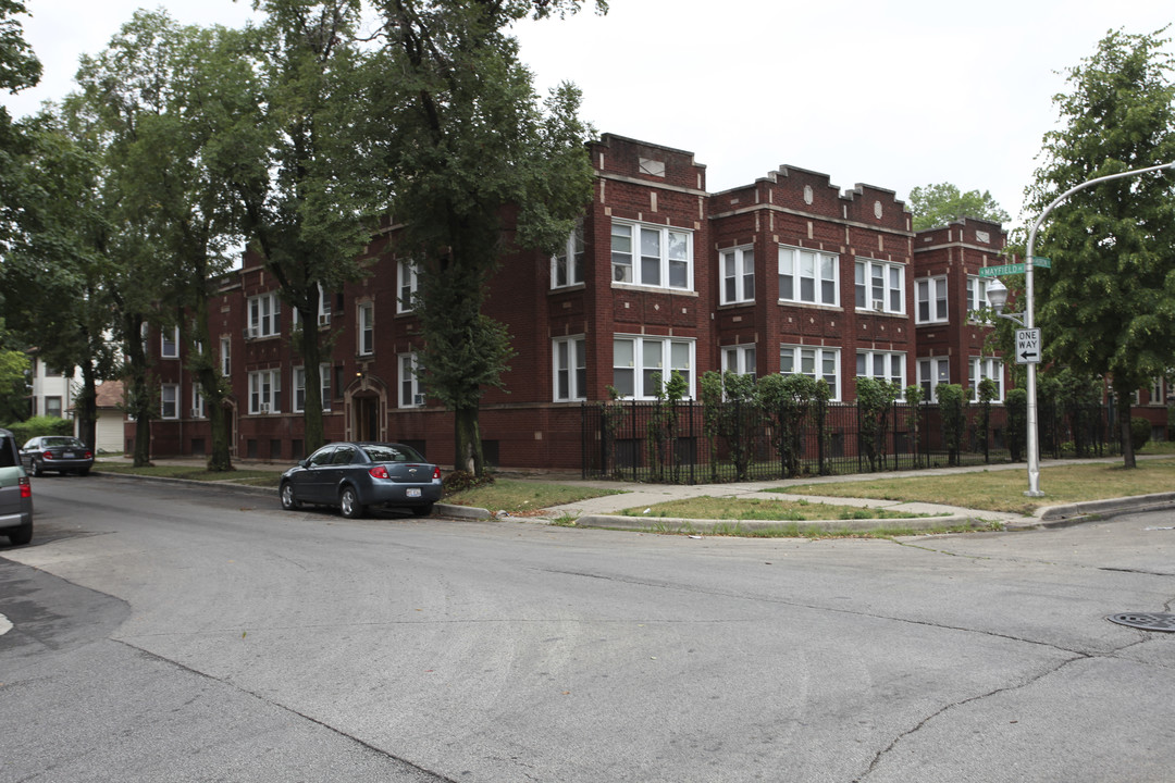 5901 W Huron St in Chicago, IL - Building Photo