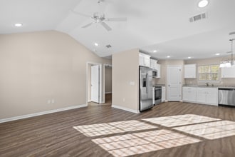 207 Pine Ridge Rd in Jesup, GA - Foto de edificio - Building Photo