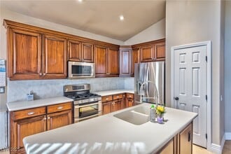 10341 Timber Willow Ave in Las Vegas, NV - Building Photo - Building Photo