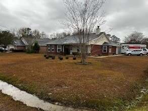 8709 Palmetto Dr in Ocean Springs, MS - Building Photo - Building Photo