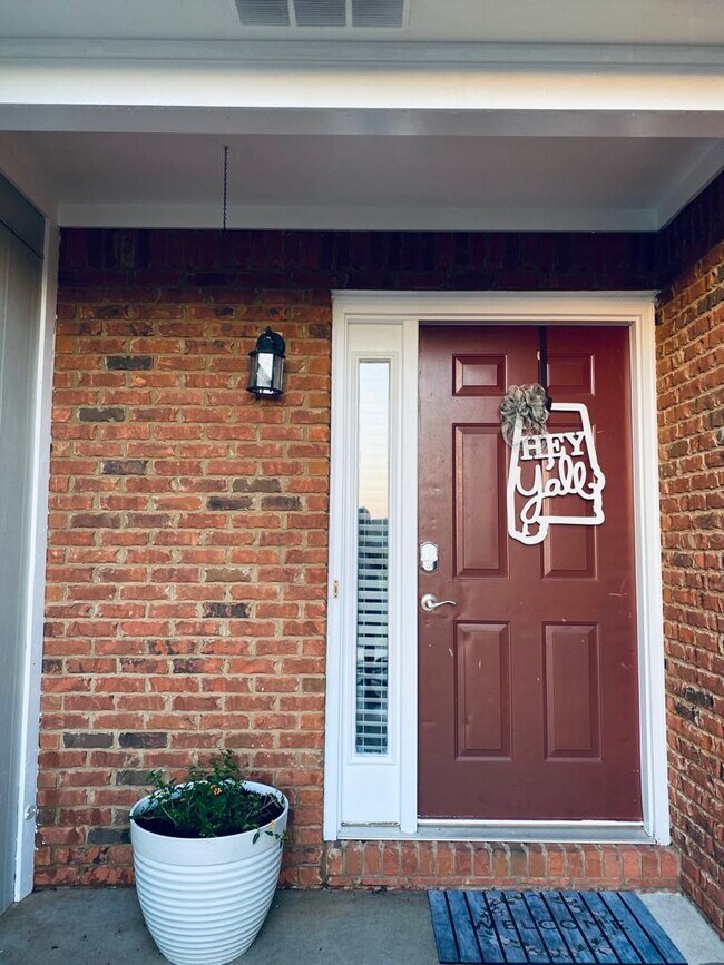 120 Claremont Ave, Unit Boll Weevil COTTAGE in Enterprise, AL - Foto de edificio - Building Photo