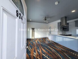 934 E Broadway in Long Beach, CA - Building Photo