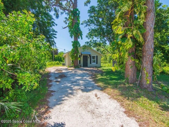 1325 17th Pl SW in Vero Beach, FL - Building Photo - Building Photo