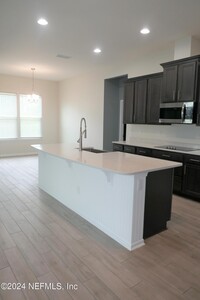 375 Great Lakes Cir in Jacksonville, FL - Building Photo - Building Photo