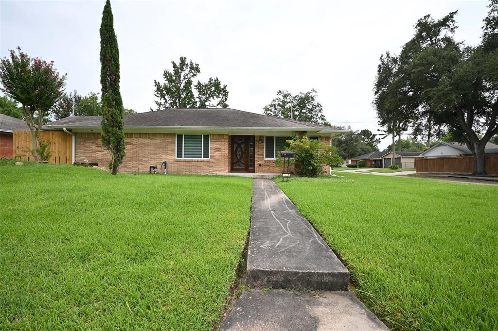 2127 Lamonte Ln in Houston, TX - Building Photo
