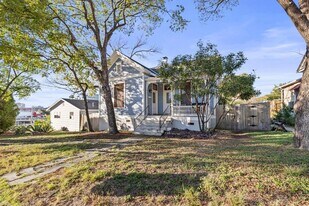 902 E 14th St in Austin, TX - Building Photo