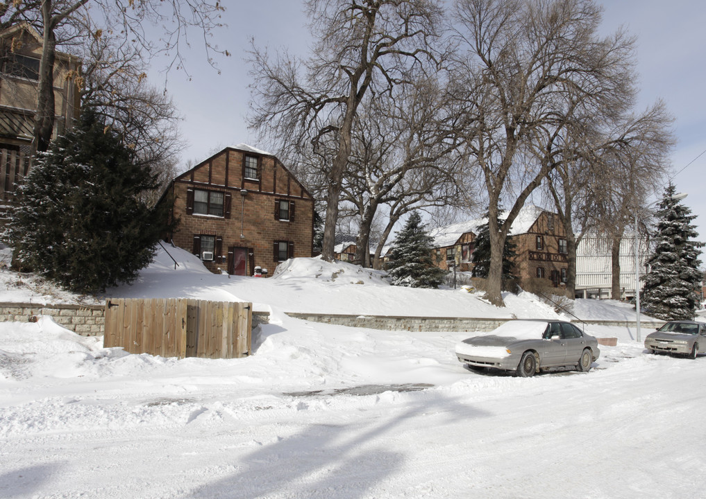 816 N 36th St in Omaha, NE - Building Photo