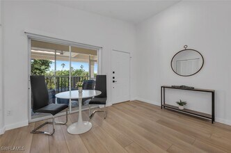 6010 Chardonnay Ln in Naples, FL - Foto de edificio - Building Photo