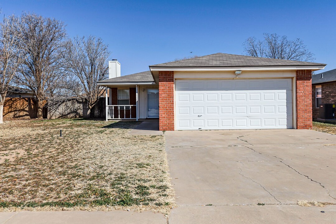 1103 Homestead Ave in Lubbock, TX - Building Photo