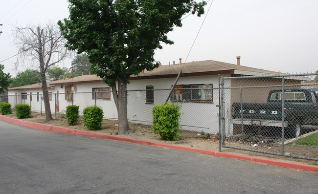 16589-16595 Randall Ave in Fontana, CA - Building Photo - Building Photo