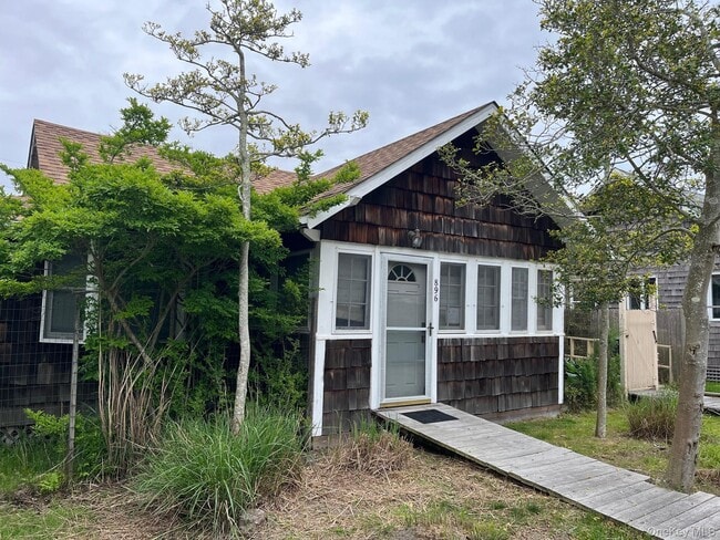 896 Evergreen Walk in Ocean Beach, NY - Building Photo - Building Photo