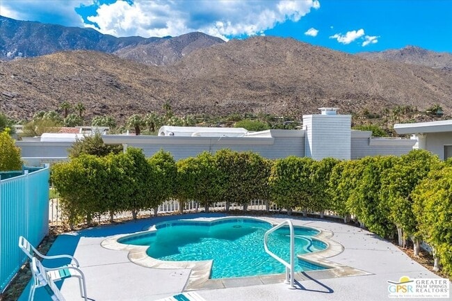 483 E Avenida Granada in Palm Springs, CA - Building Photo - Building Photo