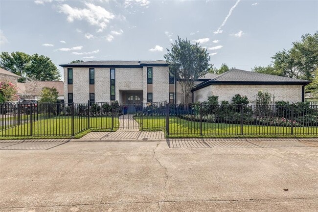 property at 14132 Bluebird Ln