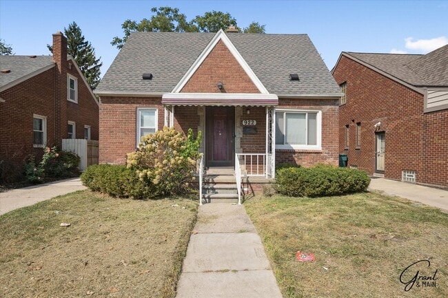 property at 922 Winchester Ave