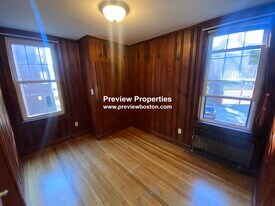 70 Strathmore Rd, Unit 7B