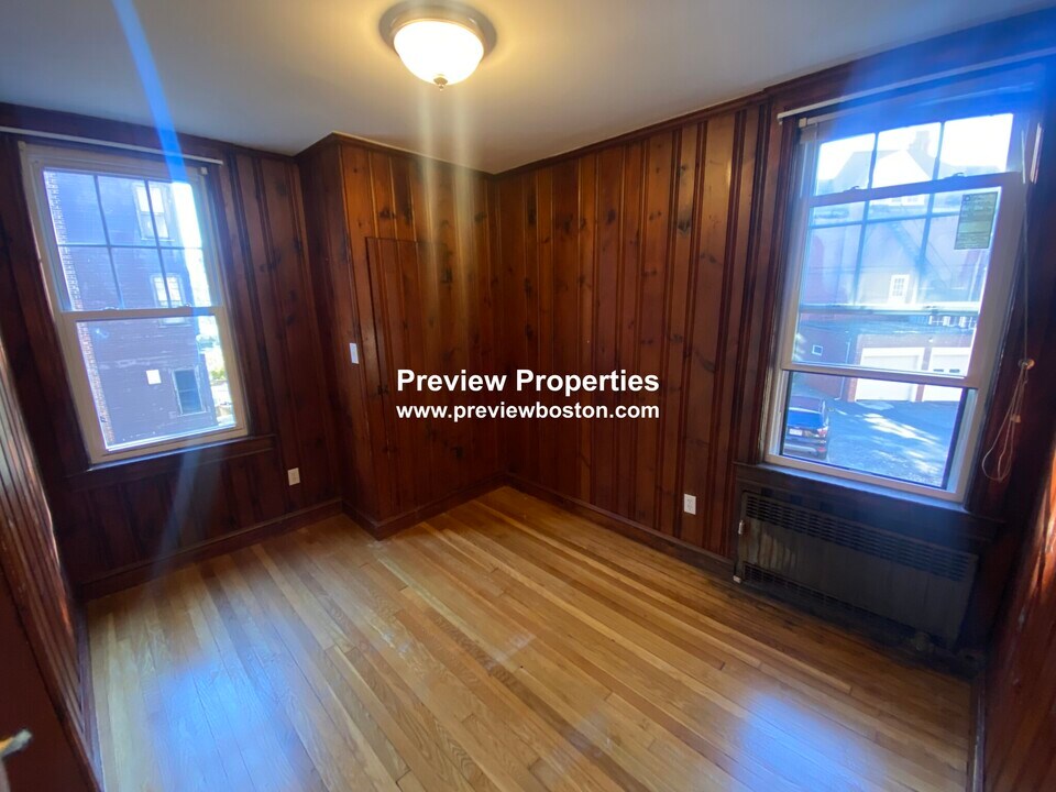 70 Strathmore Rd, Unit 7B Photo