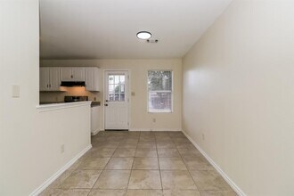 11612 Gemmer St in Austin, TX - Building Photo - Building Photo