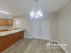 320 Laxton Ln in Valrico, FL - Building Photo - Building Photo