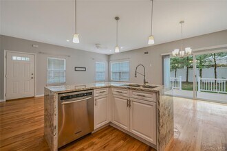 23 Terrace in Patchogue, NY - Building Photo - Building Photo