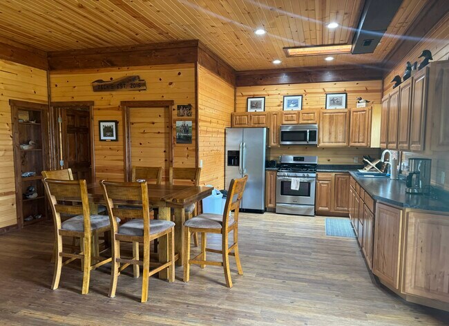 420 S Nickel Dr in Port Clinton, OH - Building Photo - Building Photo