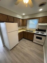 200 S Grove St in Normal, IL - Building Photo - Building Photo