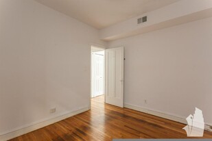 3525 N Broadway St, Unit 2EF in Chicago, IL - Building Photo - Building Photo