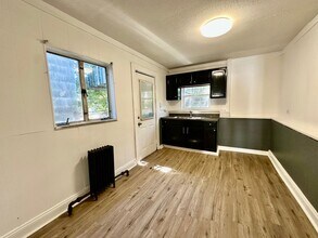 2330 Eccles St in Pittsburgh, PA - Building Photo - Building Photo