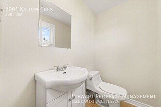 2001 Kelden Crescent in Ottawa, ON - Building Photo - Building Photo