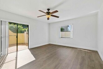 1120 Hyacinth Pl in Wellington, FL - Building Photo - Building Photo
