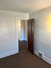 1129 Brown Ave, Unit 2 in Erie, PA - Building Photo - Building Photo