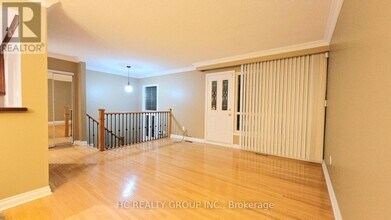 3161 Rymal Rd in Mississauga, ON - Building Photo - Building Photo