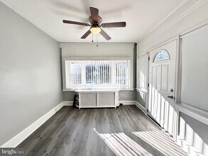 219 Longshore Ave in Philadelphia, PA - Building Photo - Building Photo