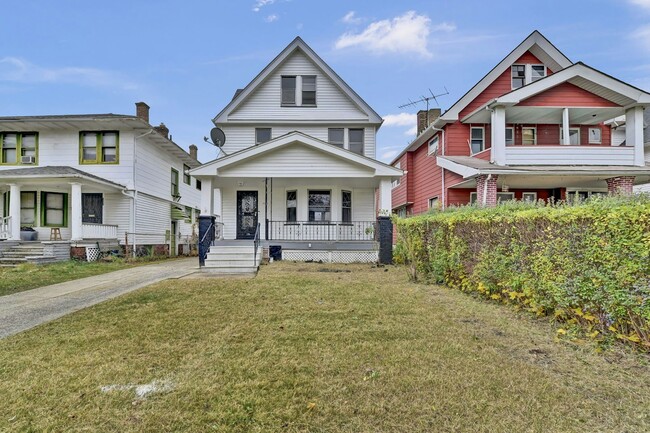 property at 1486 E 134th St