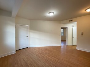 3842 Lancaster Ave in Philadelphia, PA - Building Photo - Building Photo