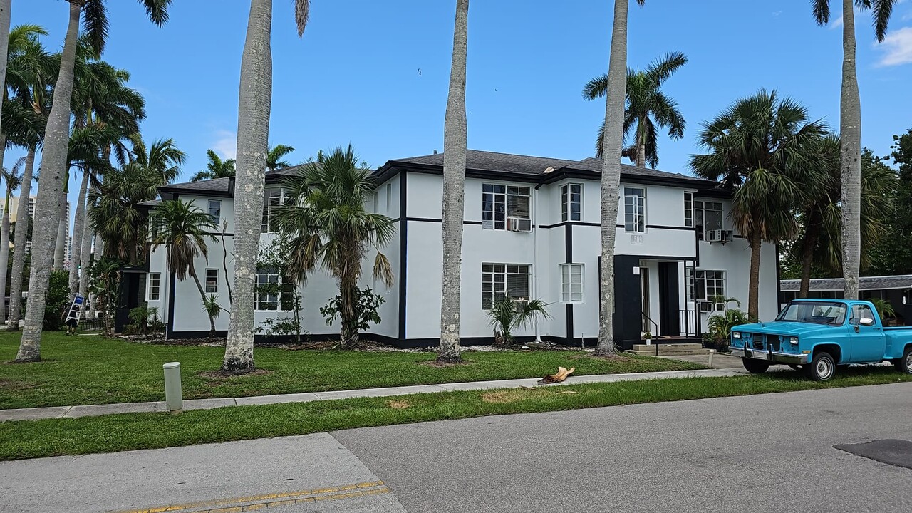 Arvelee Apartments in Ft. Myers, FL - Foto de edificio