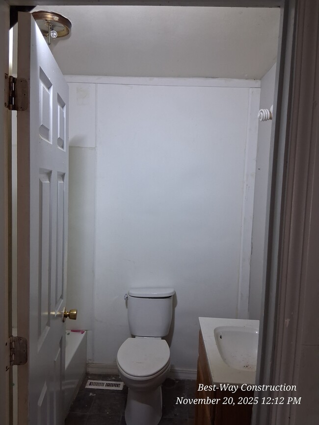 property at 2004 E Wood St