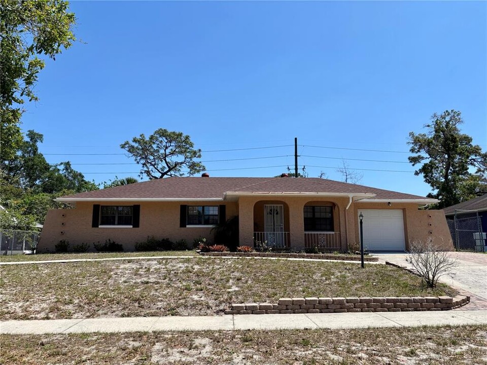 4297 Signal Hill Rd in Orlando, FL - Building Photo