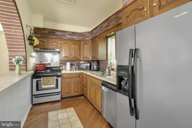 property at 4305 Lauriston St