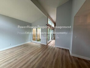 120 Leeward Ln in Roswell, GA - Building Photo - Building Photo