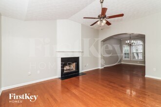 1627 Eagle Dr in Woodstock, GA - Building Photo - Building Photo