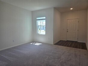 121 Blazilmar Ln in Taylor, TX - Building Photo - Building Photo