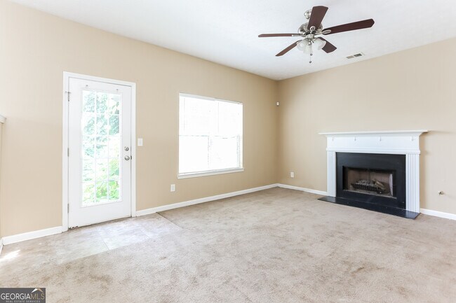 5742 Wellborn Creek Dr in Lithonia, GA - Building Photo - Building Photo