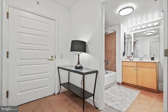 616 E St NW in Washington, DC - Building Photo - Building Photo