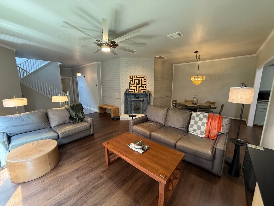 14045 Cashel Forest Dr in Houston, TX - Building Photo