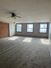 6 S Front St, Unit 4 in Philadelphia, PA - Building Photo - Building Photo